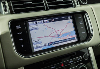 Подержанный автомобиль Land Rover Range Rover 2013 года (17 фото)