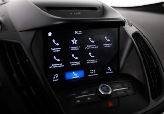 Подержанный автомобиль Ford Kuga 2017 года (12 фото)