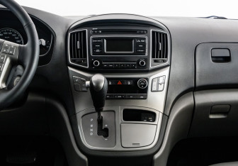 Подержанный автомобиль Hyundai H-1 2020 года (12 фото)