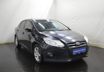 Подержанный автомобиль Ford Focus Sedan 2013 года (3 фото)