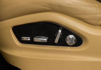 Подержанный автомобиль Porsche Cayenne 2019 года (21 фото)
