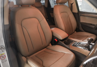 Подержанный автомобиль Audi Q5 2014 года (23 фото)