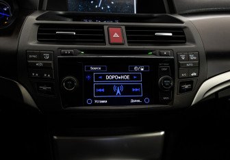 Подержанный автомобиль Honda Crosstour 2013 года (15 фото)