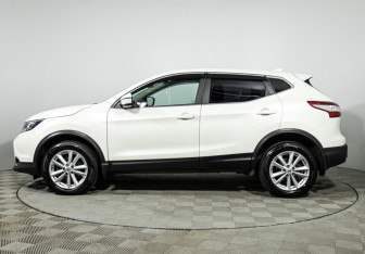 Подержанный автомобиль Nissan Qashqai 2018 года (8 фото)