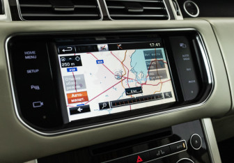 Подержанный автомобиль Land Rover Range Rover 2014 года (19 фото)