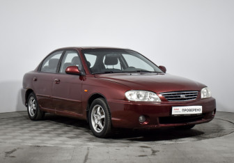 Подержанный автомобиль Kia Spectra Sedan 2007 года (3 фото)