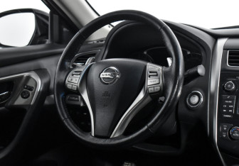 Подержанный автомобиль Nissan Teana 2014 года (15 фото)