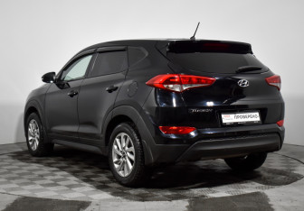 Подержанный автомобиль Hyundai Tucson 2016 года (7 фото)