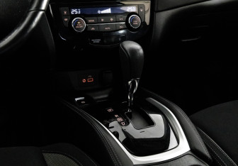 Подержанный автомобиль Nissan Qashqai 2021 года (15 фото)