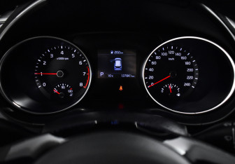 Подержанный автомобиль Kia Ceed Wagon 2019 года (18 фото)