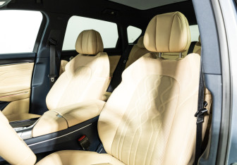 Подержанный автомобиль Voyah Free 2023 года (16 фото)