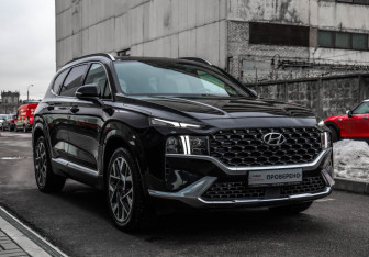 Подержанный автомобиль Hyundai Santa Fe 2022 года (4 фото)