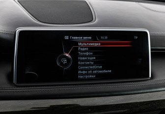 Подержанный автомобиль BMW X5 2016 года (20 фото)