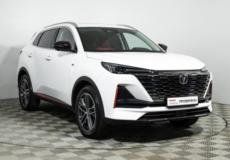 Подержанный автомобиль Changan UNI-S 2024 года (3 фото)