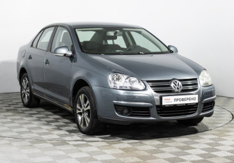 Подержанный автомобиль Volkswagen Jetta Sedan 2009 года (3 фото)