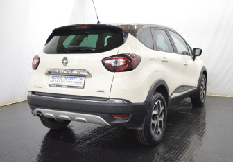 Подержанный автомобиль Renault Kaptur 2017 года (5 фото)