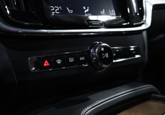 Подержанный автомобиль Volvo S90 2017 года (29 фото)