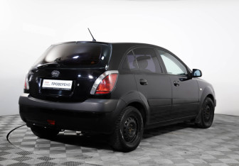 Подержанный автомобиль Kia Rio Hatchback 2007 года (5 фото)