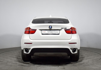 Подержанный автомобиль BMW X6 2013 года (6 фото)