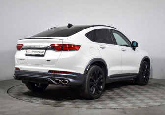 Подержанный автомобиль Geely Tugella 2022 года (5 фото)