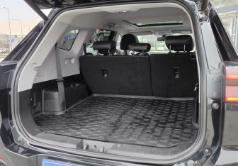 Подержанный автомобиль Chery Tiggo 8 2023 года (10 фото)