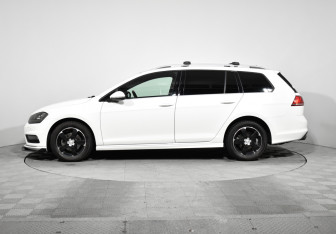 Подержанный автомобиль Volkswagen Golf Wagon 2014 года (8 фото)
