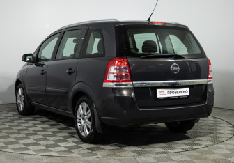 Подержанный автомобиль Opel Zafira Compactvan 2013 года (7 фото)