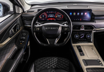 Подержанный автомобиль Exeed TXL 2022 года (11 фото)