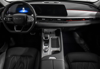 Подержанный автомобиль Chery Arrizo 8 2023 года (14 фото)