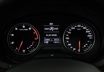 Подержанный автомобиль Audi A3 Sedan 2014 года (12 фото)