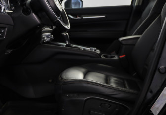 Подержанный автомобиль Mazda CX-5 2022 года (27 фото)