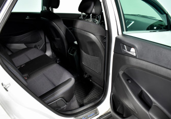 Подержанный автомобиль Hyundai Tucson 2017 года (12 фото)