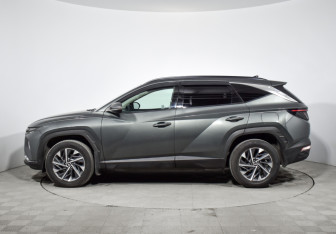 Подержанный автомобиль Hyundai Tucson 2021 года (8 фото)