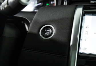 Подержанный автомобиль Land Rover Discovery Sport 2021 года (22 фото)