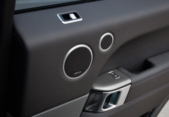 Подержанный автомобиль Land Rover Range Rover Sport 2018 года (26 фото)