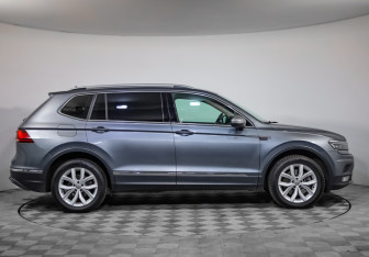 Подержанный автомобиль Volkswagen Tiguan 2019 года (4 фото)