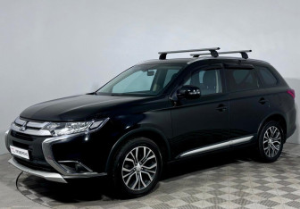 Подержанный автомобиль Mitsubishi Outlander 2016 года (2 фото)
