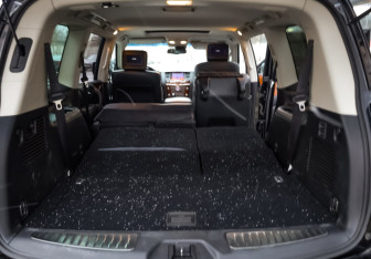 Подержанный автомобиль Infiniti QX80 2017 года (39 фото)