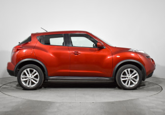 Подержанный автомобиль Nissan Juke 2013 года (4 фото)