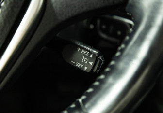 Подержанный автомобиль Toyota RAV4 2016 года (20 фото)