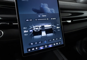 Подержанный автомобиль Geely Preface 2024 года (17 фото)