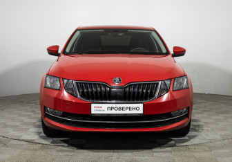 Подержанный автомобиль Skoda Octavia Liftback 2017 года (2 фото)