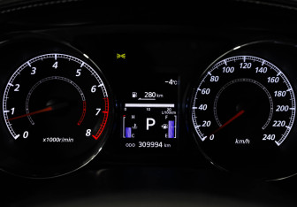 Подержанный автомобиль Peugeot 4007 2010 года (19 фото)