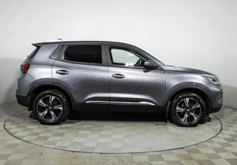 Подержанный автомобиль Chery Tiggo 4 Pro 2023 года (4 фото)