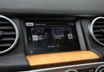 Подержанный автомобиль Land Rover Discovery 2016 года (16 фото)