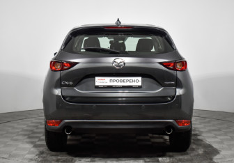 Подержанный автомобиль Mazda CX-5 2020 года (6 фото)