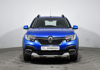 Подержанный автомобиль Renault Sandero 2018 года (2 фото)