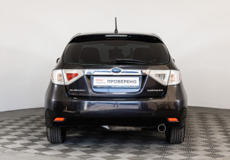 Подержанный автомобиль Subaru Impreza Hatchback 2007 года (6 фото)
