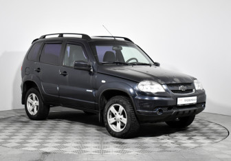 Подержанный автомобиль Chevrolet Niva 2013 года (3 фото)