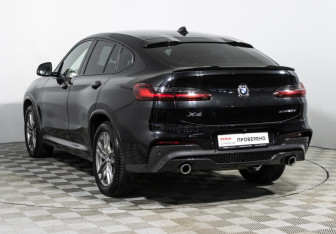 Подержанный автомобиль BMW X4 2019 года (7 фото)